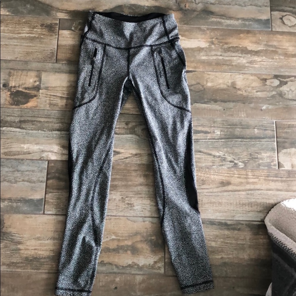 Lululemon pants size 2